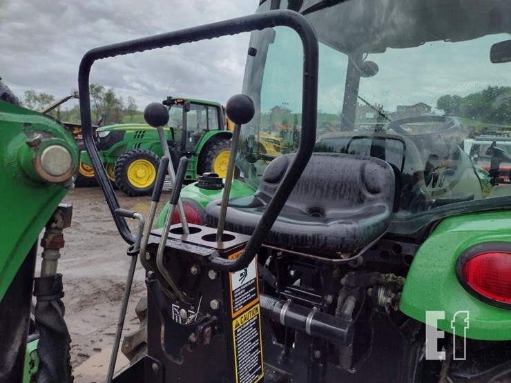 2011-john-deere-3720-image-32