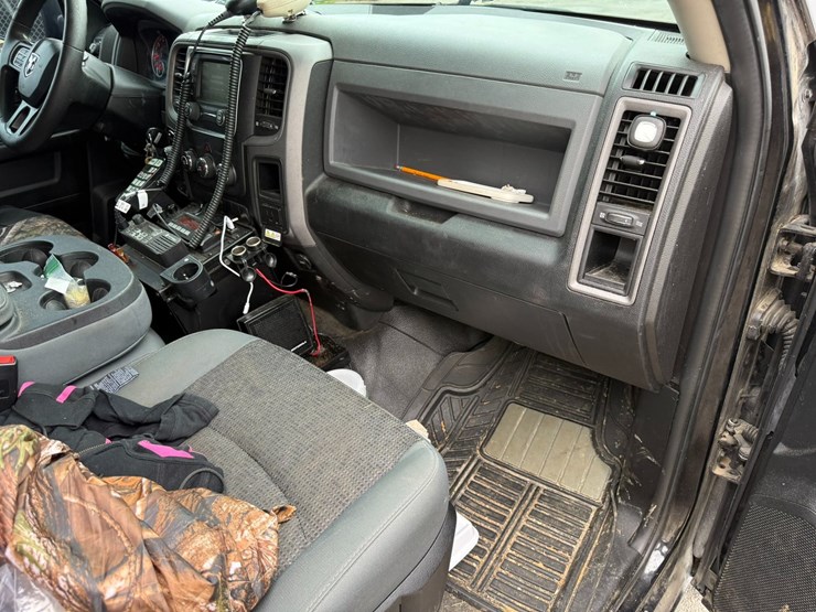 2019-dodge-1500-image-37
