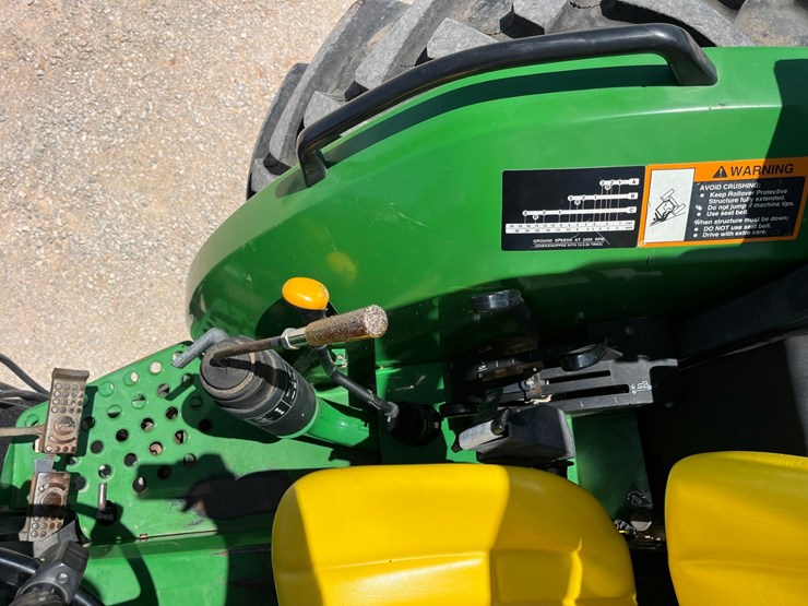 2000-john-deere-5410-image-16