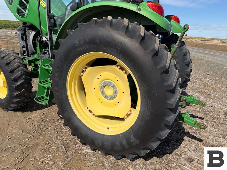 2009-john-deere-6115d-image-29