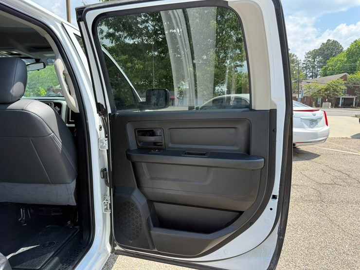 2018-dodge-1500-image-27