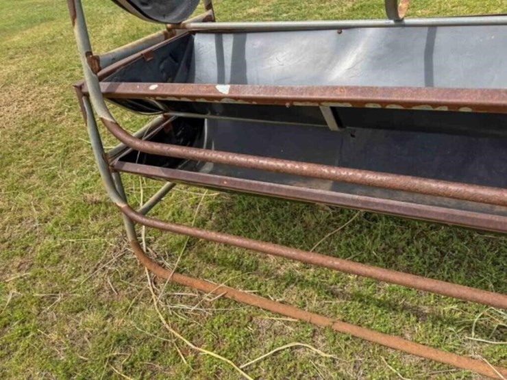 3--10’-feed-bunks-image-7