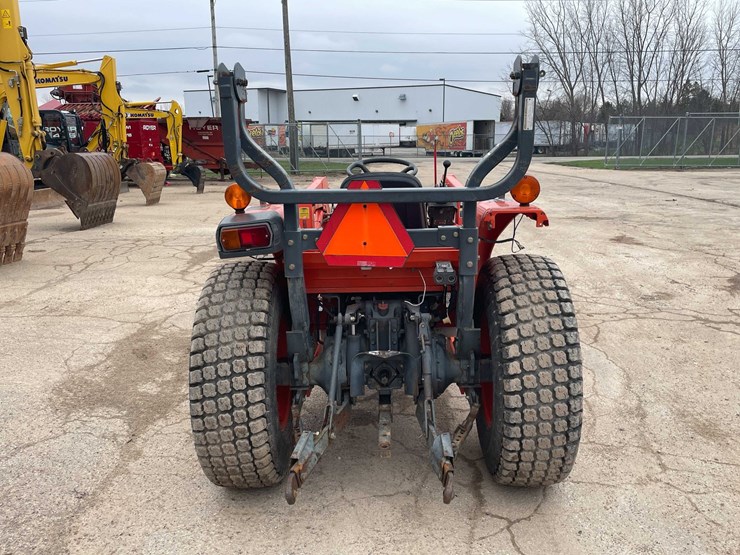#4054-•-kubota-tractor-image-6