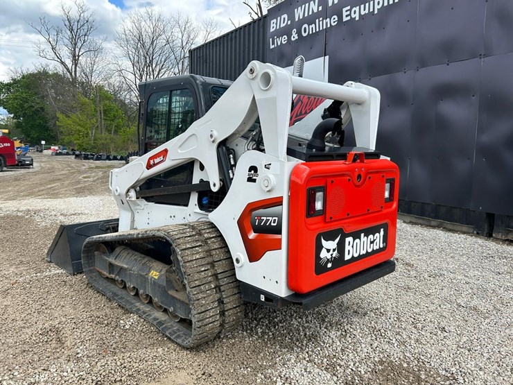 2023-bobcat-t770-image-2