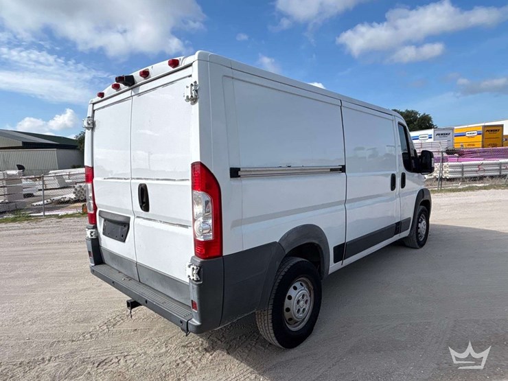 2014-ram-promaster-1500-image-3