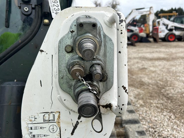 2016-bobcat-t650-image-11