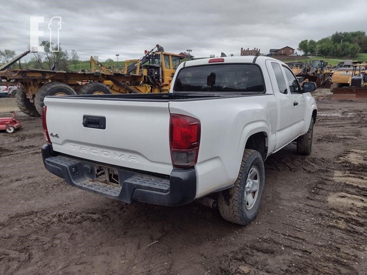 2018-toyota-tacoma-image-32