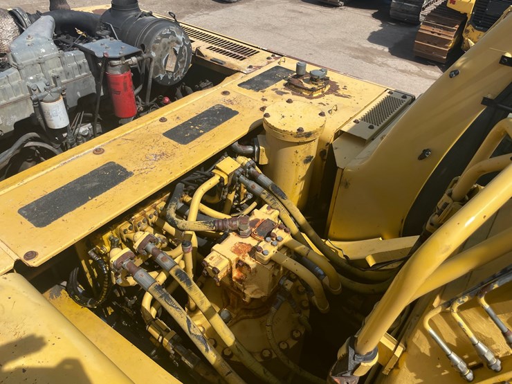 #4007-•-1998-komatsu-400lc-6-excavator-image-56