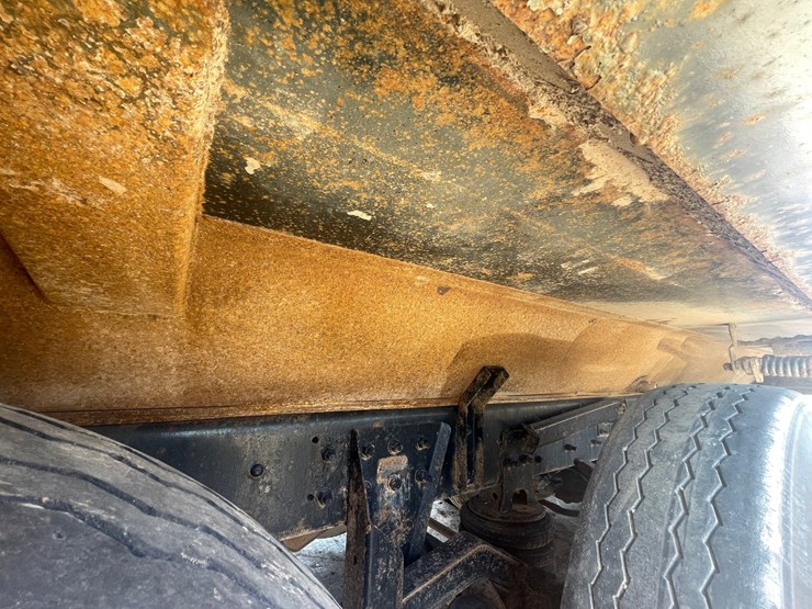#4013-•-2000-quad-axle-mack-dump-truck-(has-wi-title)-image-70