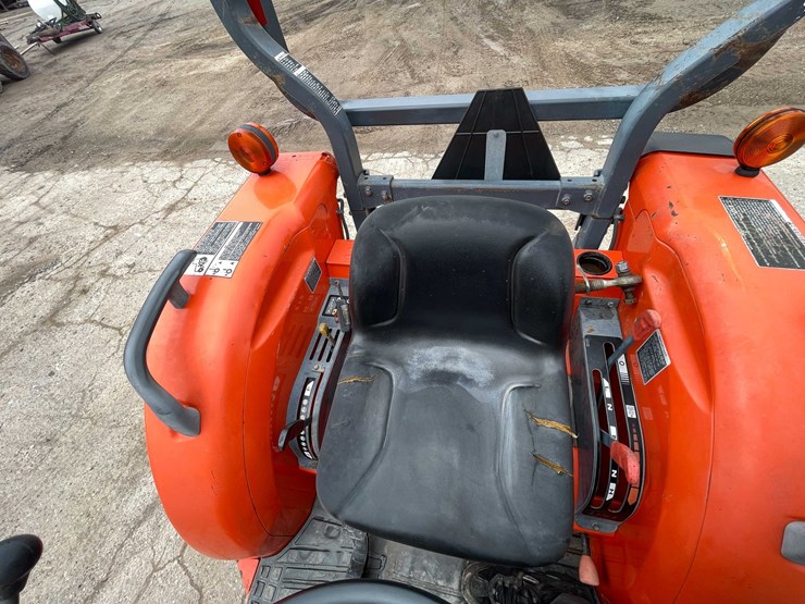 #4054-•-kubota-tractor-image-59