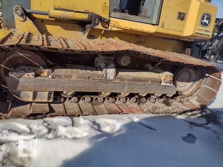 2007-deere-700j-lgp-image-22