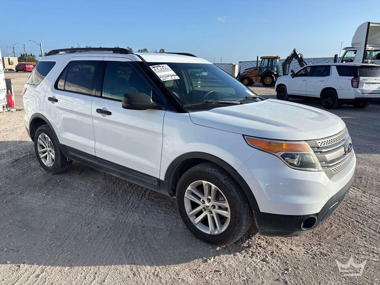 2015-ford-explorer-image-2