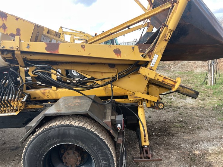 #4020-•-2004-international-truck-with-tree-spade-(has-wi-title)-image-37