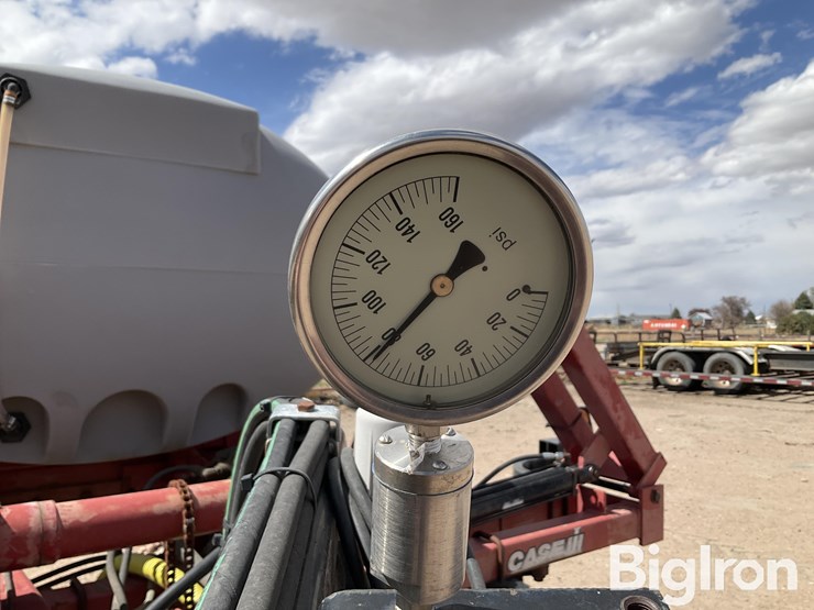 2011-case-ih-2800-image-12