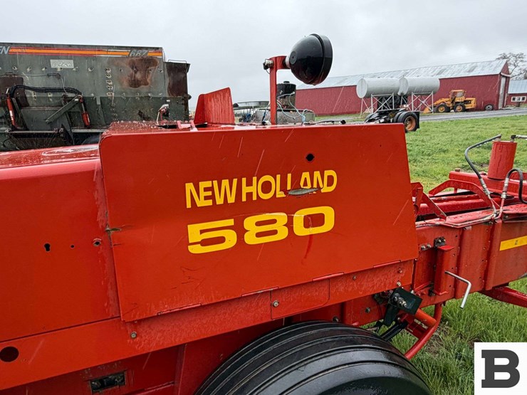 new-holland-580-image-16