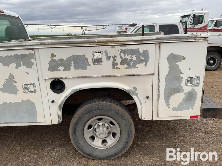 2006-chevrolet-3500-image-15