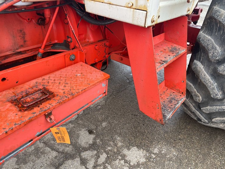#4064-•-case-1370-tractor-image-56