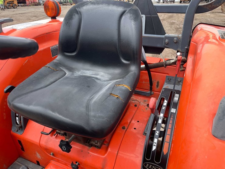 #4054-•-kubota-tractor-image-51
