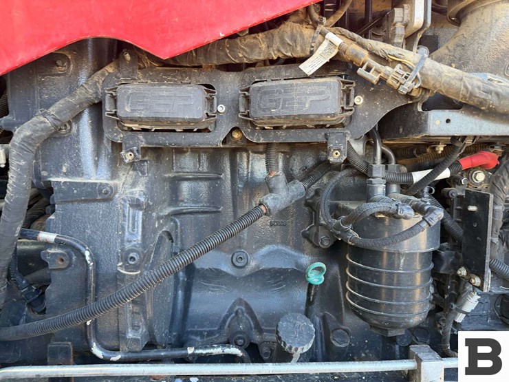 2015-case-ih-magnum-310-image-27