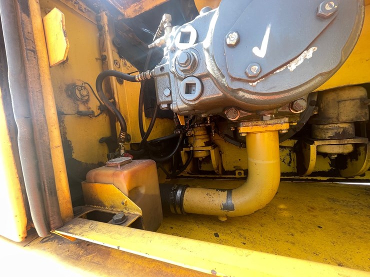 #4007-•-1998-komatsu-400lc-6-excavator-image-51
