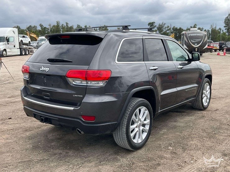 2017-jeep-grand-cherokee-image-3