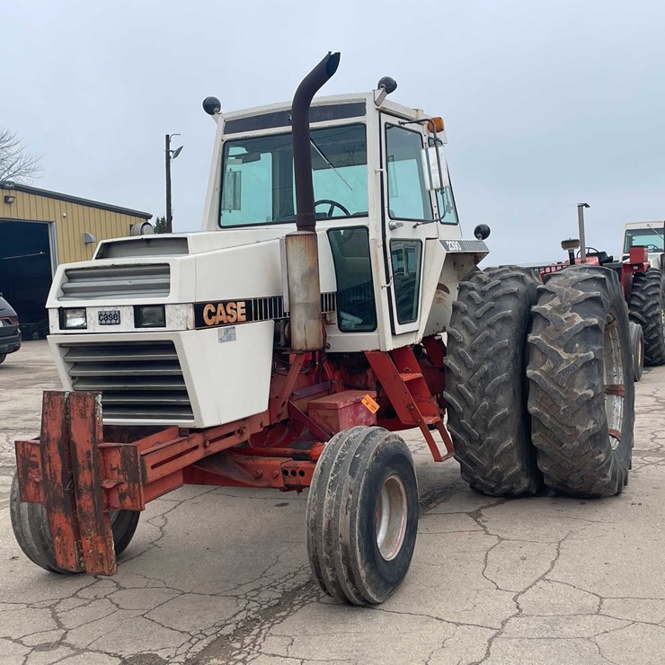 #4065 • Case 2390 Tractor