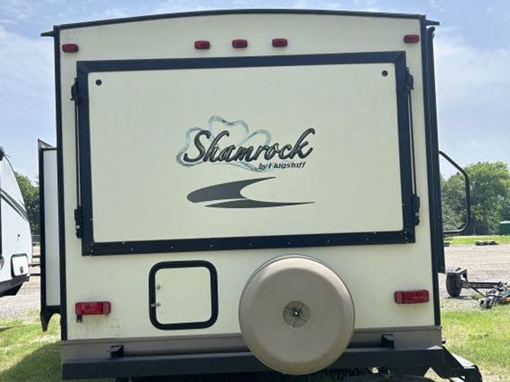 #9-•-2015-shamrock-by-flagstaff-forest-river-camper-image-4
