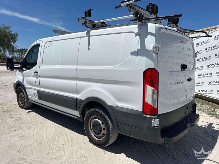 2017-ford-transit-image-4