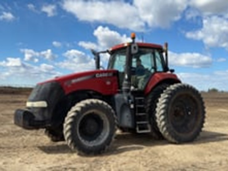2015-case-ih-magnum-310-image-2