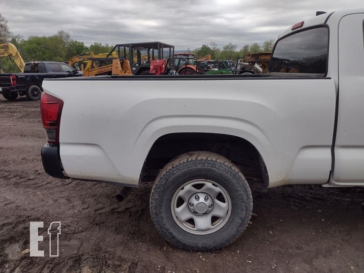 2018-toyota-tacoma-image-25