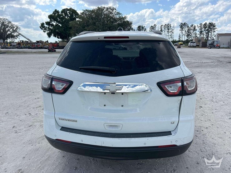 2017-chevrolet-traverse-image-21