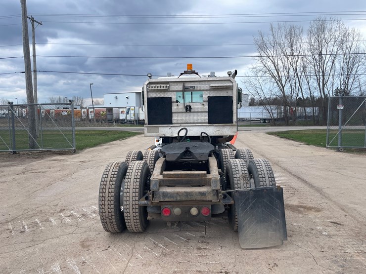 #4030-•-2005-mack-tractor-unit-18-image-6