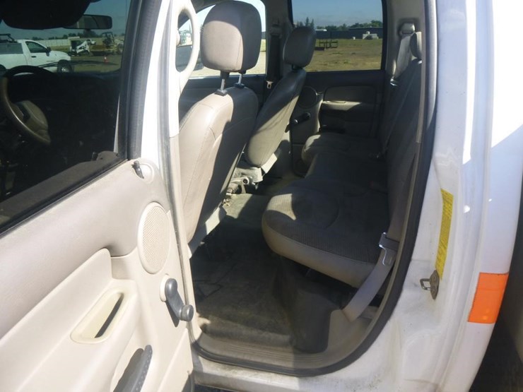 2005-dodge-ram-2500-image-12