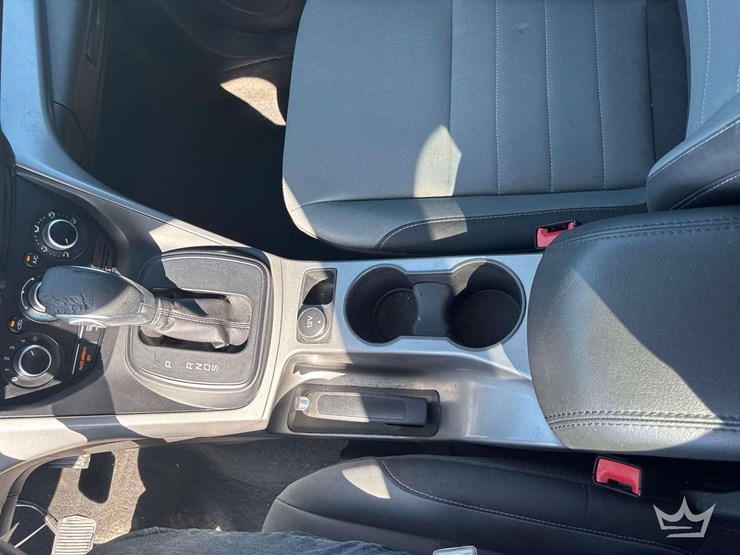 2015-ford-escape-image-16