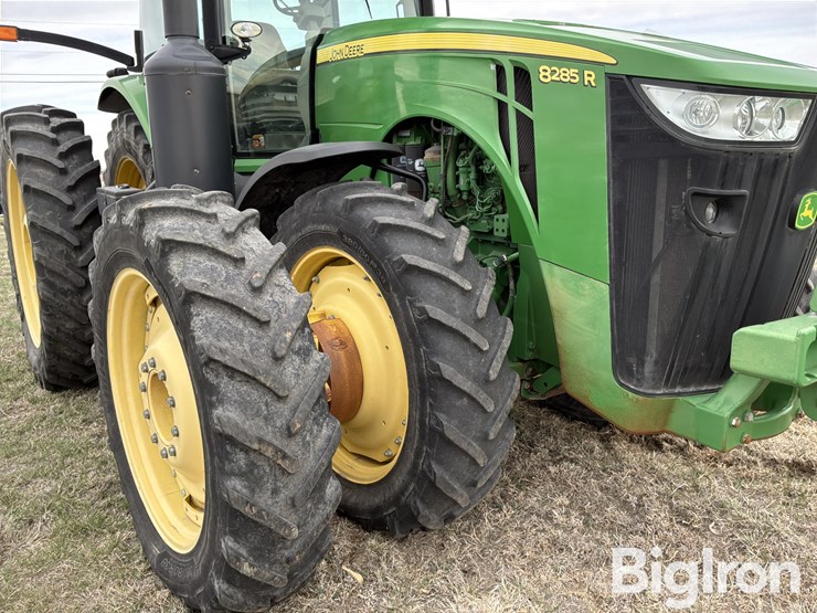2013-john-deere-8285r-image-12
