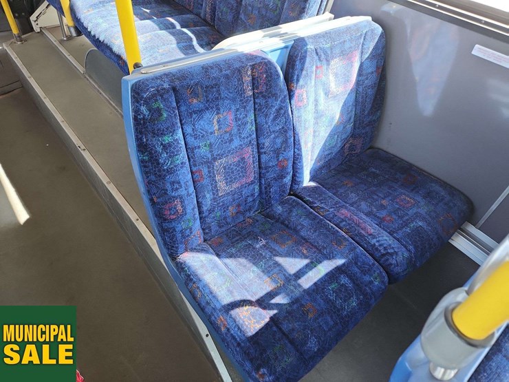2006-new-flyer-d40lf-image-28