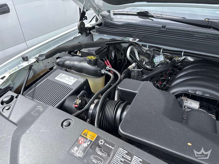 2016-chevrolet-tahoe-image-8