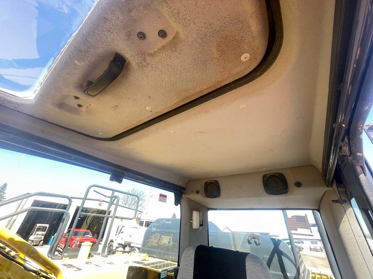 2015-komatsu-pc290lc-11-slf-image-67