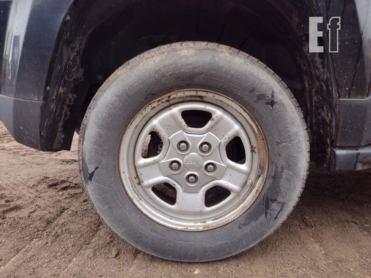 2012-jeep-patriot-sport-image-24