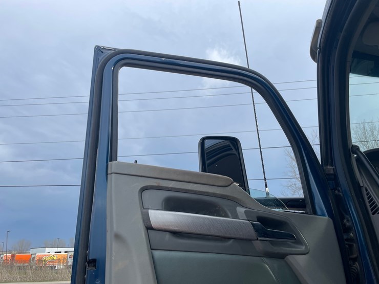 2015-kenworth-t880-image-78