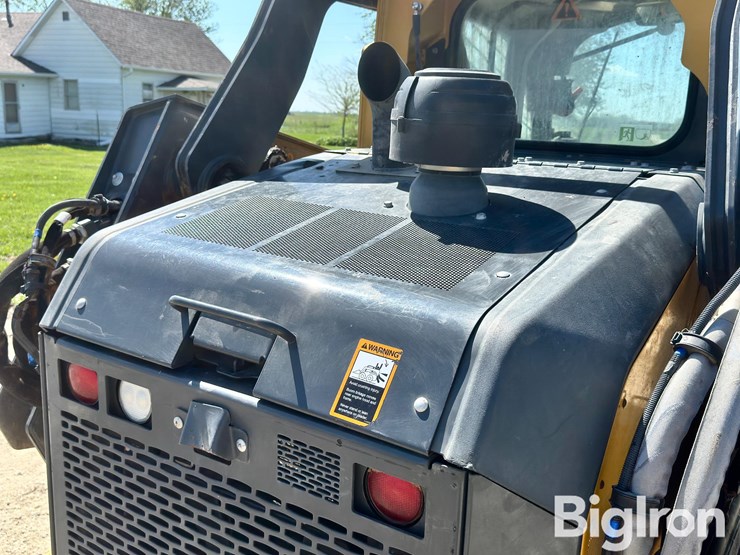 2021-deere-331g-image-20