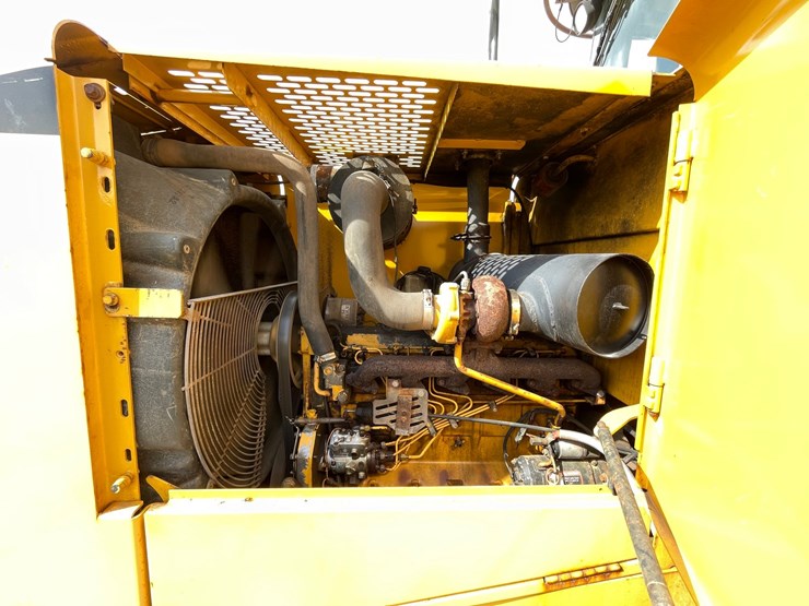 2000-deere-544h-image-30