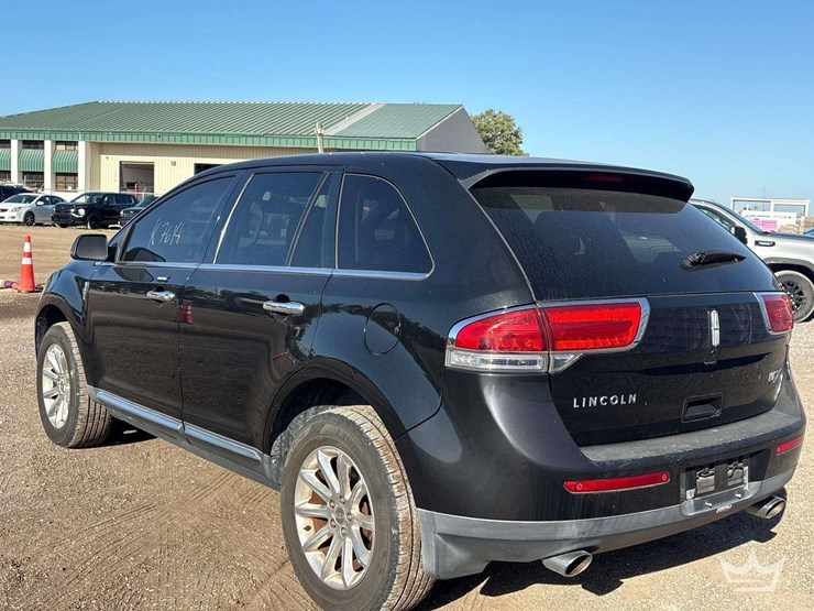2013-lincoln-mkx-image-3