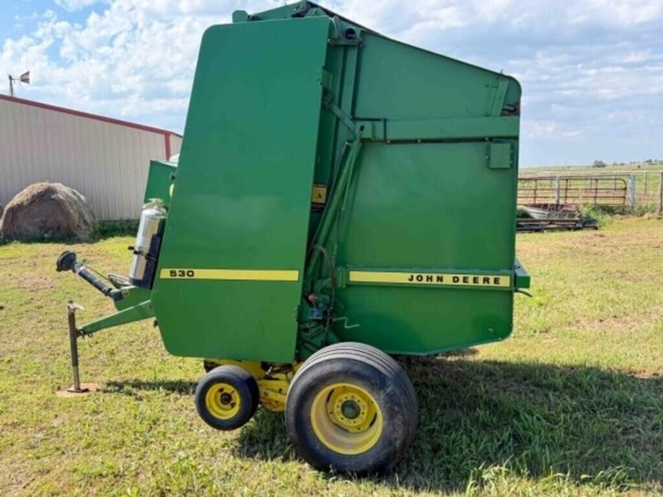 john-deere-530-image-1