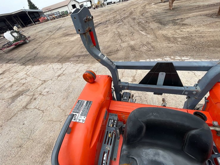#4054-•-kubota-tractor-image-61