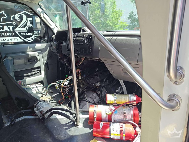 2017-ford-e450-image-19