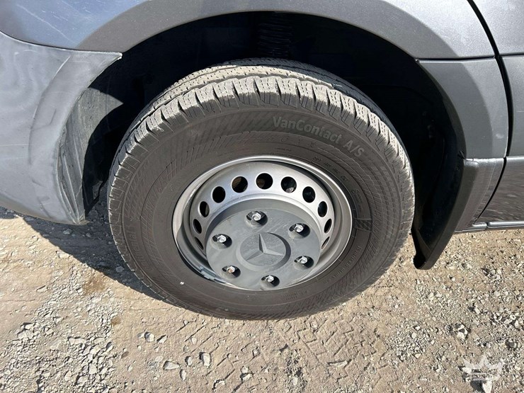 2021-mercedes-benz-sprinter-4500-image-35