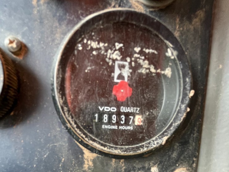 2001-volvo-l120d-image-51