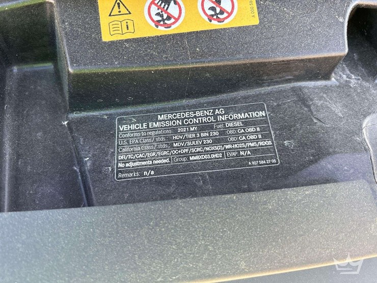 2021-mercedes-benz-sprinter-4500-image-10