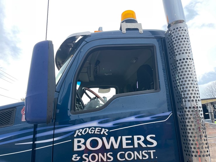 2015-kenworth-t880-image-38